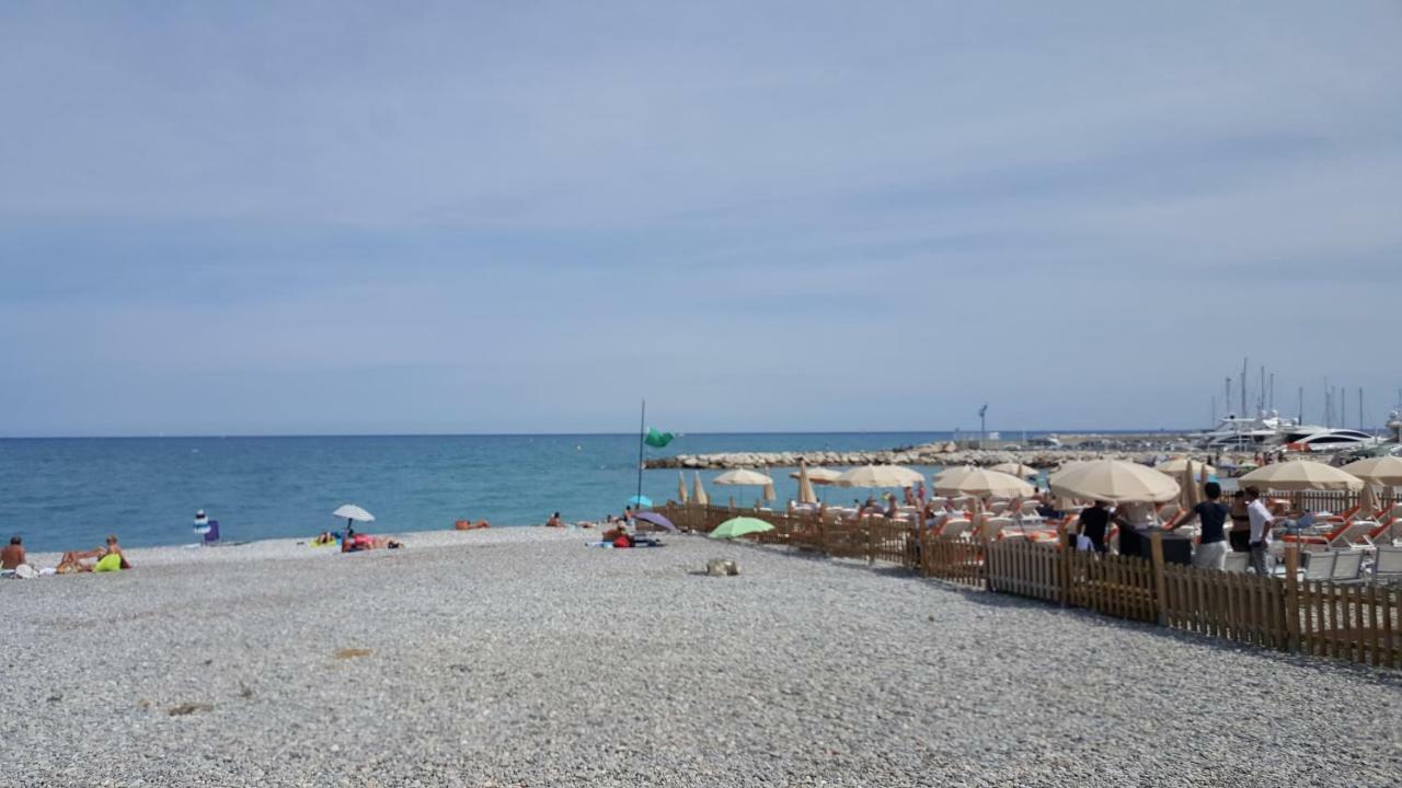 Studio Des Anges Villeneuve-Loubet Exteriör bild